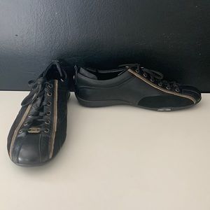 sensible black gold tennis shoes